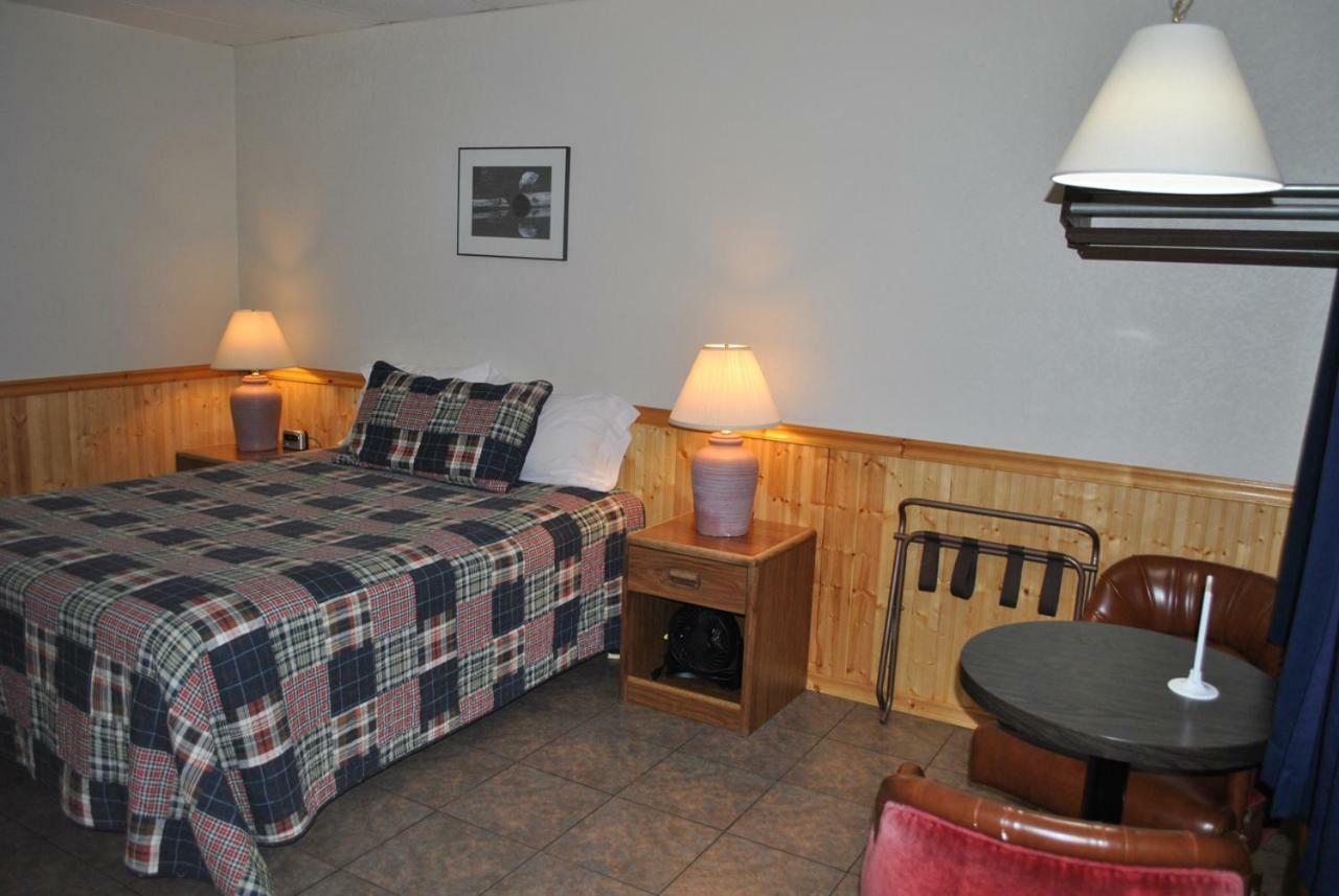 Aspen Inn Fort Klamath 外观 照片