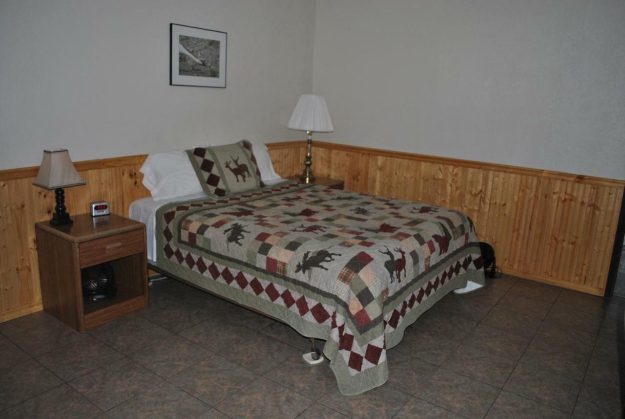 Aspen Inn Fort Klamath 外观 照片